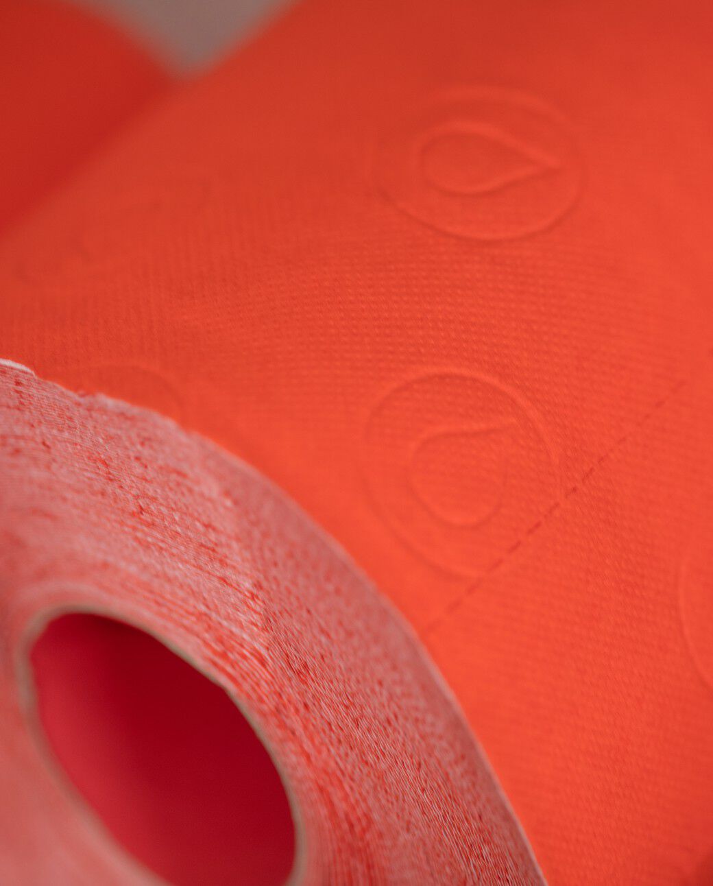 Papel Higi&eacute;nico Doble Cara Rojo 4R