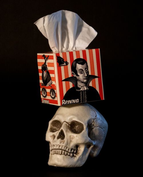 Len&ccedil;os Faciais "Count Dracula"