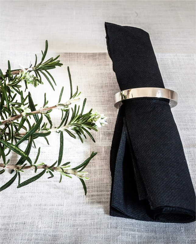Gold Black Table Napkins x30 Gold Black Table Napkins x30